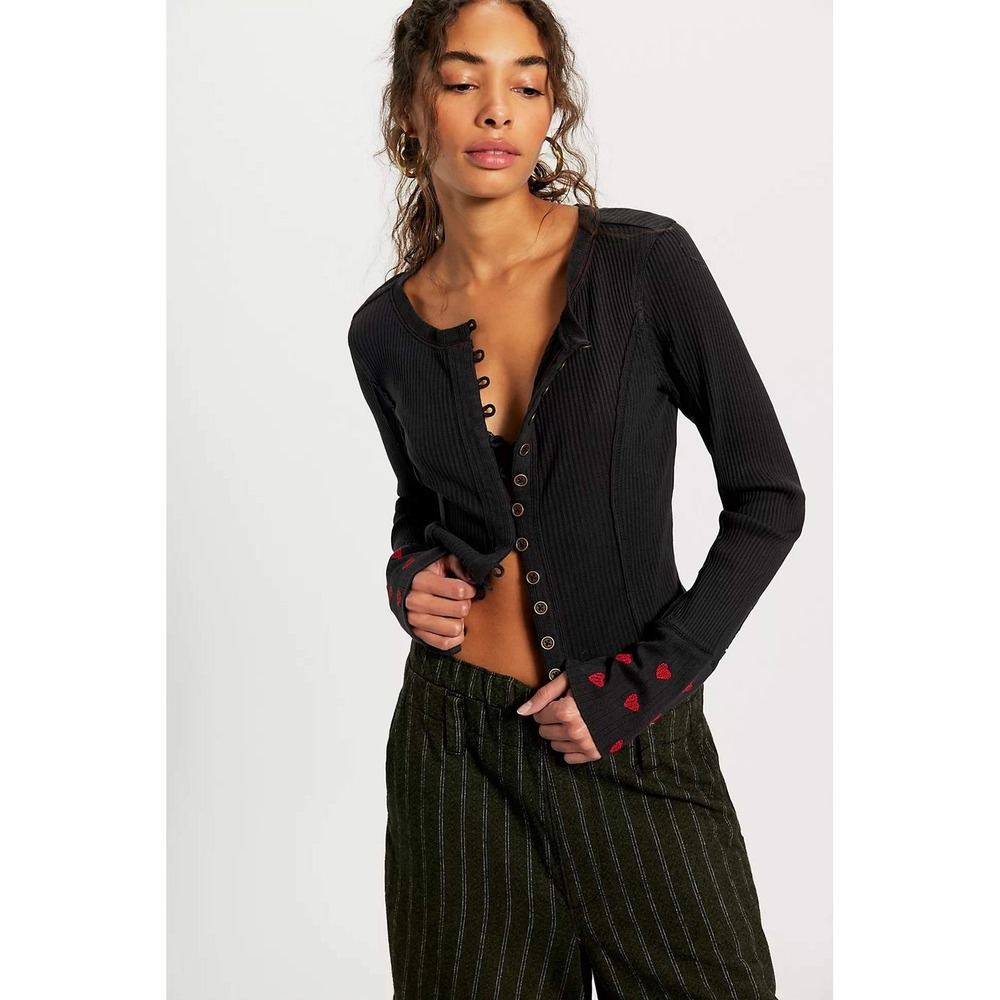 We The Free Daria Cuff‎ Cardi Black Fitted Cardigan w/ Red Hearts Size Med NWT